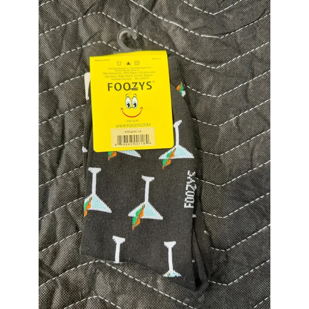 Foozys Martini Crew Socks Womens 9-11 Grey NWT Cocktail Olive Print FC-19